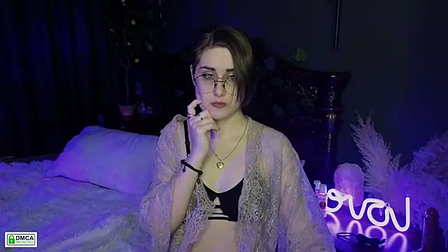 Snapshot of Funny_bunnyy chatting on 02-26-25, 09:16 Funny bunnyy online show from 02-26-25, 09:16