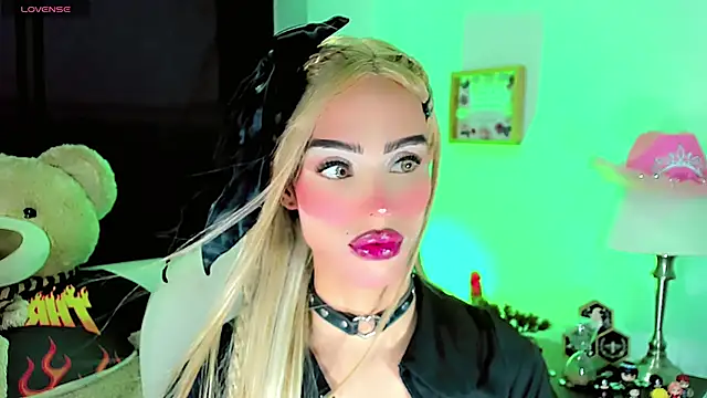 dollswit01 online show from 01-20-25, 11:21