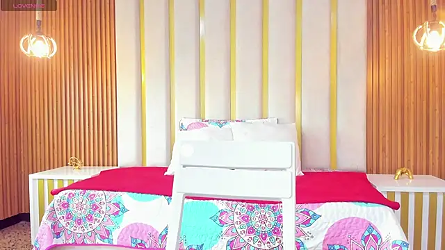 Snapshot of love_mommy chatting on 09-23-25, 06:44 love mommy online show from 09-23-25, 06:44