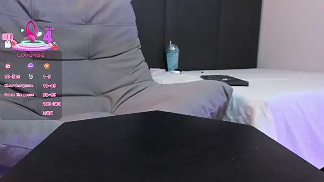 Snapshot of SophieHarris_ chatting on 09-11-25, 08:20 SophieHarris online show from 09-11-25, 08:20