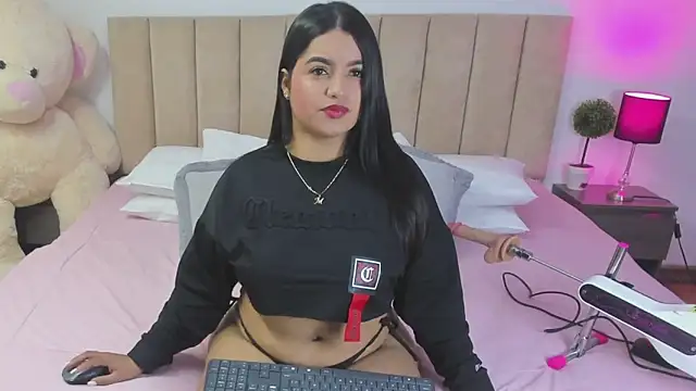 Snapshot of HannaRousse_ chatting on 02-22-26, 12:47 HannaRousse online show from 02-22-26, 12:47