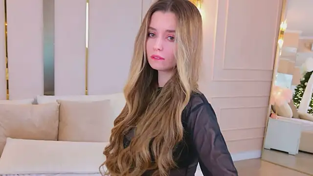 Snapshot of MarybethSnow chatting on 12-13-25, 09:31 MarybethSnow online show from 12-13-25, 09:31