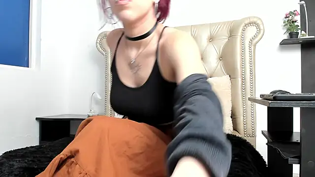 Snapshot of AlexaFoxy18 chatting on 12-29-24, 03:33 AlexaFoxy18 online show from 12-29-24, 03:33