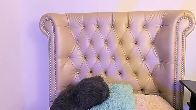 Snapshot of AlexaFoxy18 chatting on 02-20-25, 08:06 AlexaFoxy18 online show from 02-20-25, 08:06