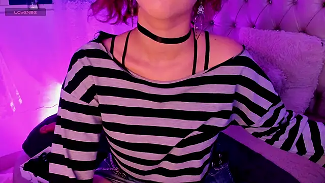 Snapshot of AlexaFoxy18 chatting on 03-07-25, 04:46 AlexaFoxy18 online show from 03-07-25, 04:46