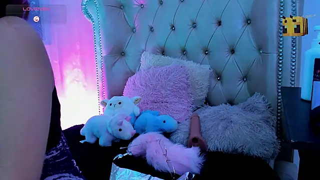 Snapshot of AlexaFoxy18 chatting on 03-11-25, 07:58 AlexaFoxy18 online show from 03-11-25, 07:58