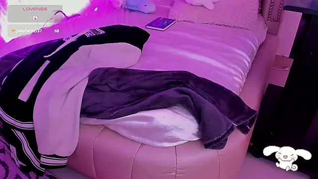 Snapshot of AlexaFoxy18 chatting on 03-19-25, 07:51 AlexaFoxy18 online show from 03-19-25, 07:51