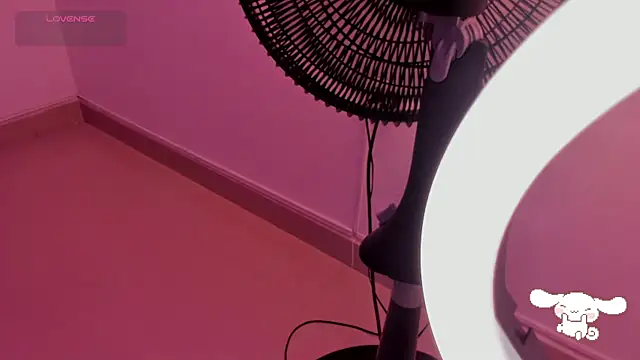 Snapshot of AlexaFoxy18 chatting on 03-19-25, 11:39 AlexaFoxy18 online show from 03-19-25, 11:39