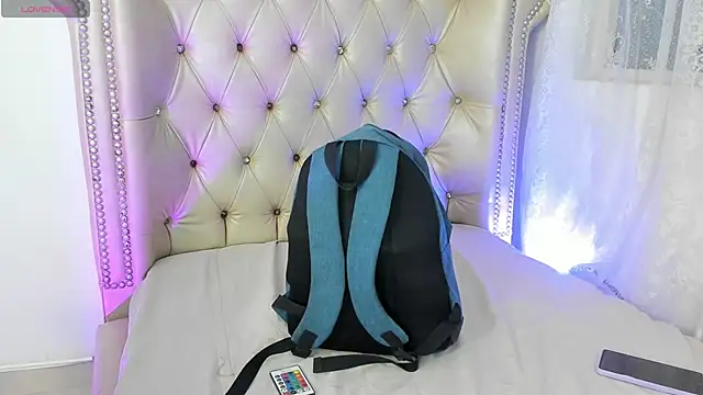 Snapshot of AlexaFoxy18 chatting on 10-01-25, 07:03 AlexaFoxy18 online show from 10-01-25, 07:03