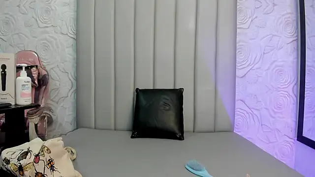 Snapshot of AlexaFoxy18 chatting on 02-20-26, 07:32 AlexaFoxy18 online show from 02-20-26, 07:32