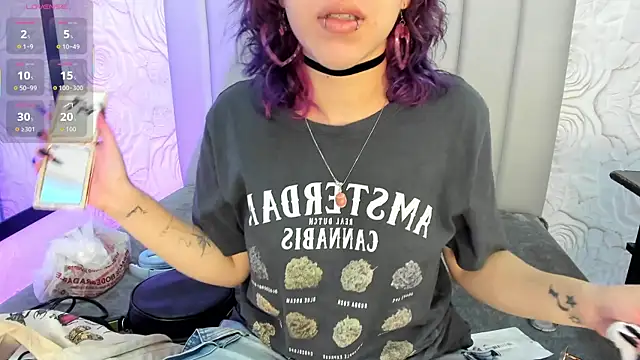 Snapshot of AlexaFoxy18 chatting on 03-04-26, 07:58 AlexaFoxy18 online show from 03-04-26, 07:58