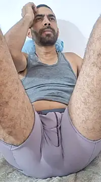 Snapshot of Alsaud1106 chatting on 03-13-25, 05:50 Alsaud1106 online show from 03-13-25, 05:50