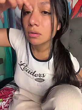 Im Little online show from 11-11-25, 03:39