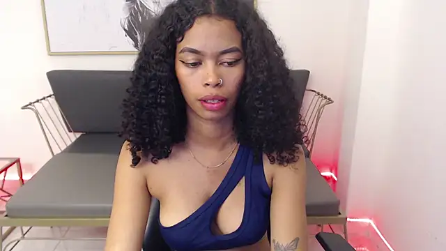 Snapshot of Shenna_brunette_ chatting on 12-16-24, 04:16 Shenna brunette online show from 12-16-24, 04:16