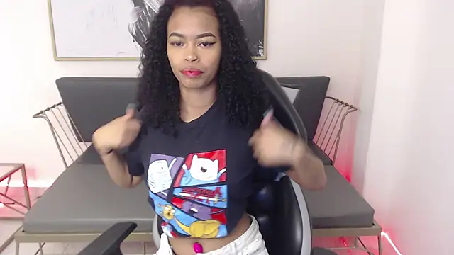 Snapshot of Shenna_brunette_ chatting on 01-03-25, 01:14 Shenna brunette online show from 01-03-25, 01:14