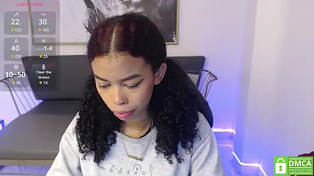 Snapshot of Shenna_brunette_ chatting on 01-10-25, 01:09 Shenna brunette online show from 01-10-25, 01:09