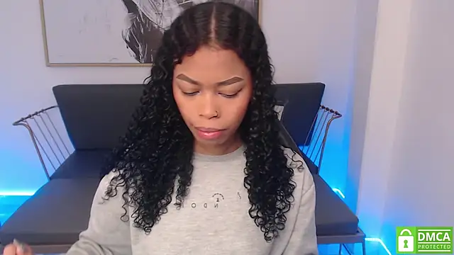 Snapshot of Shenna_brunette_ chatting on 02-05-25, 01:11 Shenna brunette online show from 02-05-25, 01:11