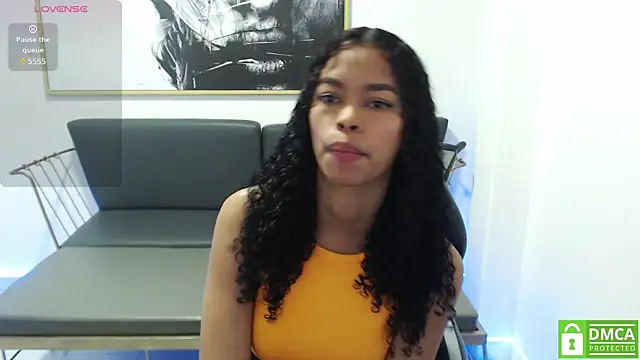 Snapshot of Shenna_brunette_ chatting on 02-08-25, 01:11 Shenna brunette online show from 02-08-25, 01:11
