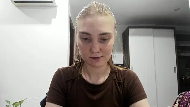 ReddHotPipper online show from 06-30-26, 04:52
