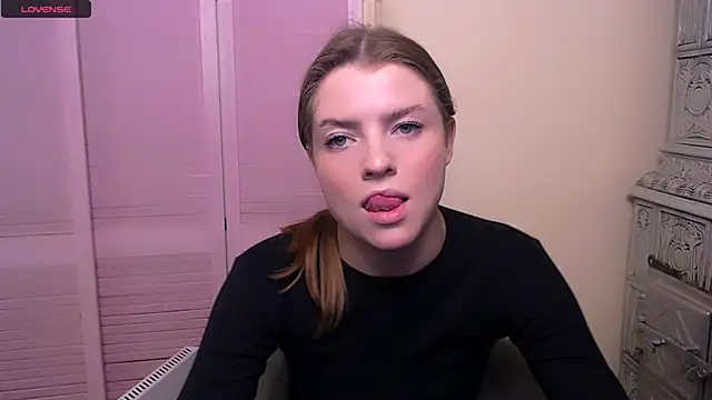 Snapshot of MissOliviaa_ chatting on 12-22-24, 10:38 MissOliviaa  online show from 12-22-24, 10:38