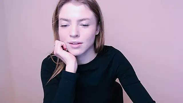 Snapshot of MissOliviaa_ chatting on 01-04-25, 09:32 MissOliviaa  online show from 01-04-25, 09:32