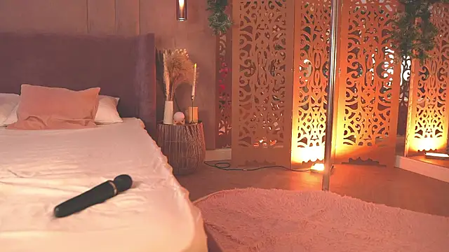 Smiley Mia online show from 02-03-26, 06:40