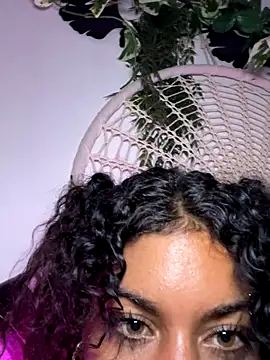 AlyssaHottv  online show from 12-04-25, 12:20