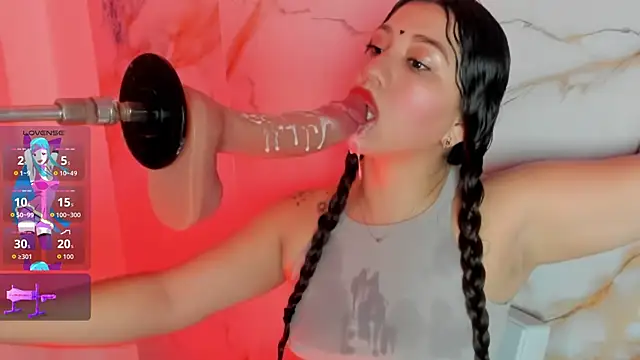 hade cute online show from 04-17-26, 04:21