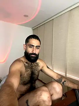 Snapshot of Drogamma chatting on 10-17-25, 11:24 Drogamma online show from 10-17-25, 11:24