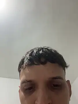 Snapshot of ArturoDelgado1 chatting on 03-18-25, 03:20 ArturoDelgado1 online show from 03-18-25, 03:20