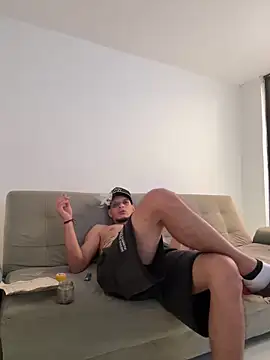 Snapshot of ArturoDelgado1 chatting on 02-07-26, 04:00 ArturoDelgado1 online show from 02-07-26, 04:00