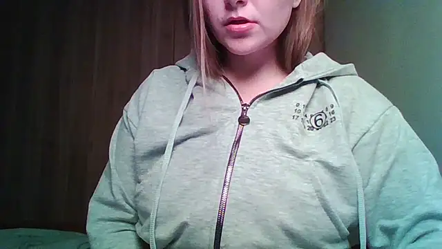 Evasapples online show from 05-17-26, 07:43