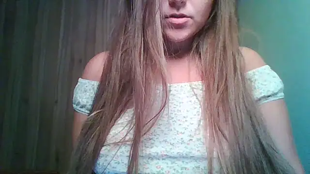 Snapshot of Evasapples chatting on 07-13-26, 08:44 Evasapples online show from 07-13-26, 08:44