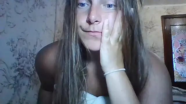 Snapshot of Evasapples chatting on 07-16-26, 09:26 Evasapples online show from 07-16-26, 09:26
