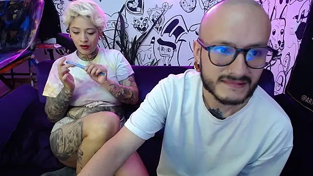 Snapshot of tatouagendecouple chatting on 02-06-25, 01:21 tatouagendecouple online show from 02-06-25, 01:21