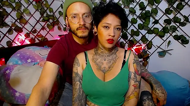 Snapshot of tatouagendecouple chatting on 03-20-25, 03:34 tatouagendecouple online show from 03-20-25, 03:34