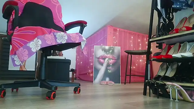 Snapshot of Jbisex chatting on 02-08-26, 12:14 Jbisex online show from 02-08-26, 12:14