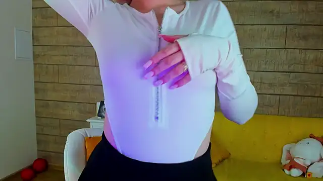 MilanaBalmain online show from 02-10-25, 02:37