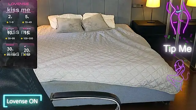 baby  kim online show from 10-19-25, 08:04