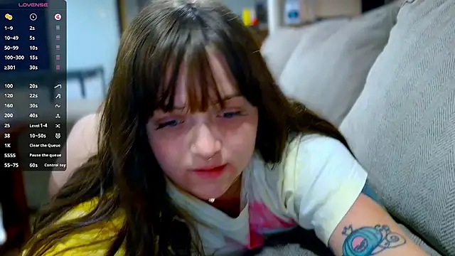 princess emily4723 online show from 04-28-26, 03:00