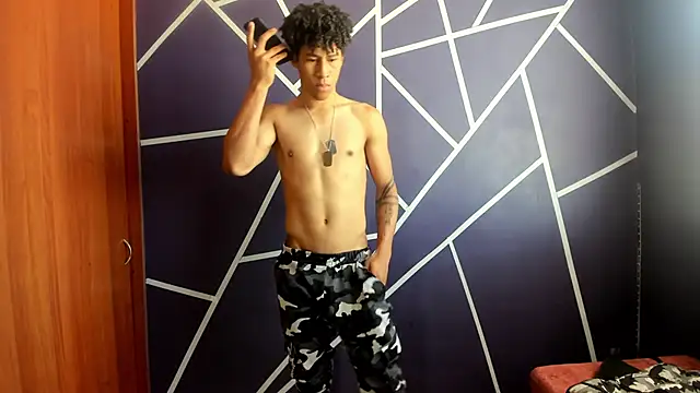 Pendragon1224 online show from 01-12-25, 03:25