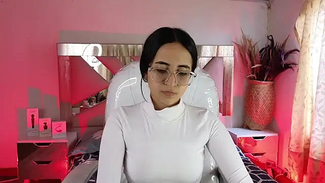 Mia Fischer online show from 03-08-26, 07:39