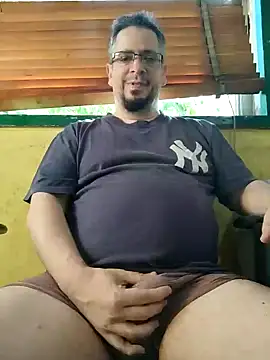 Snapshot of MrBig_2024 chatting on 01-01-25, 11:05 MrBig 2024 online show from 01-01-25, 11:05