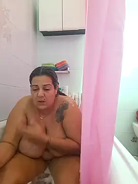 Snapshot of kittymorenita26 chatting on 01-17-25, 02:18 kittymorenita26 online show from 01-17-25, 02:18