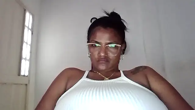 alejandraboobs07 online show from 04-04-26, 09:34