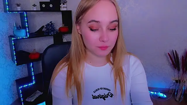 LianaBright online show from 12-14-24, 05:36