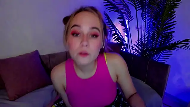 LianaBright online show from 12-28-24, 05:25