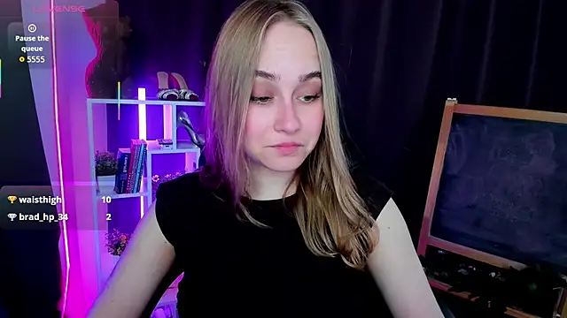 LianaBright online show from 06-18-26, 02:12