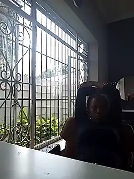 Snapshot of vanie chatting on 01-18-25, 08:41 vanie online show from 01-18-25, 08:41