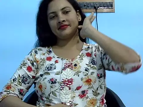 Snapshot of tripti2 chatting on 02-22-25, 09:45 tripti2 online show from 02-22-25, 09:45